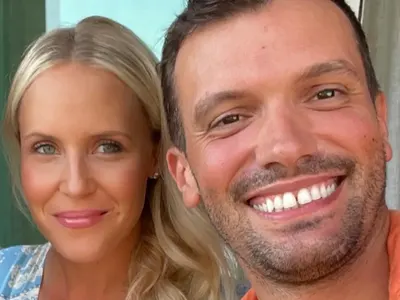 Мистър България 2009 предложи брак на колене (СНИМКИ)