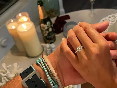 Мистър България 2009 предложи брак на колене (СНИМКИ)