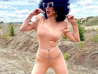 Не, това ни е извънземно, а Есил Дюран