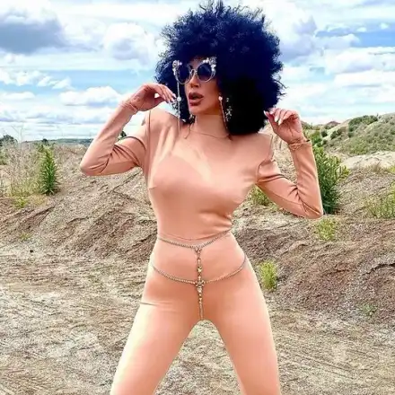 Не, това ни е извънземно, а Есил Дюран