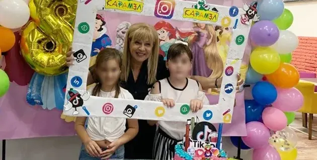 Осиновената дъщеря на фолкпевицата Тони Дачева става певица!