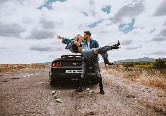 Поли Генова се омъжи тайно по дънки