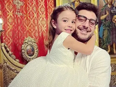 Сашо Кадиев  трови дъщеря си с цигари