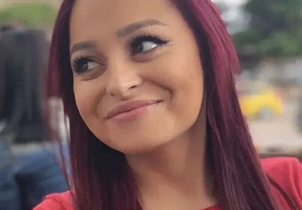 Щерката на Доган работи като гримьор в Пътят на честта