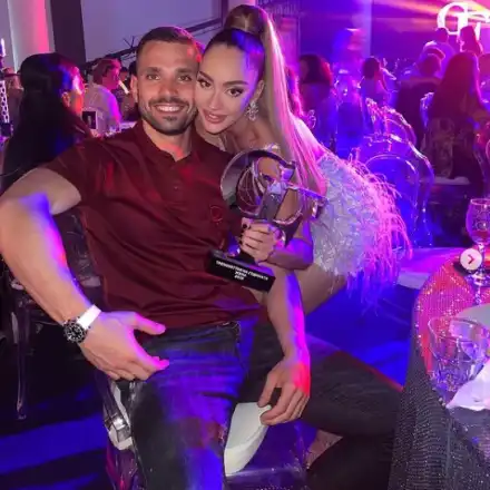 След скандалната раздяла с бащата на детето си: Биляниш заби ново гадже (Фото)