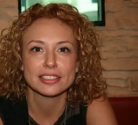 Стефания Колева  се е омъжвала и  в черно, и в бяло