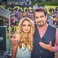 Тина пя с Преслава в благотворителен концерт в Перник (Снимки)