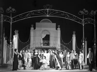 Вера Немирова поставя Графиня Марица 50 години след постановката на баща си на варненска сцена