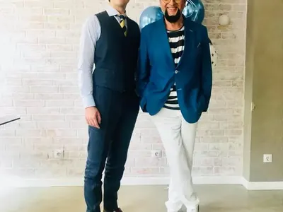 Вижте внука на Емил Димитров като абитуриент (СНИМКИ)