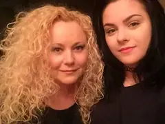 Дъщерята на Наталия Симеонова я гони по килограми (Снимки)