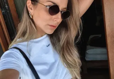 И Алекс Петканова жертва на онлайн измамници