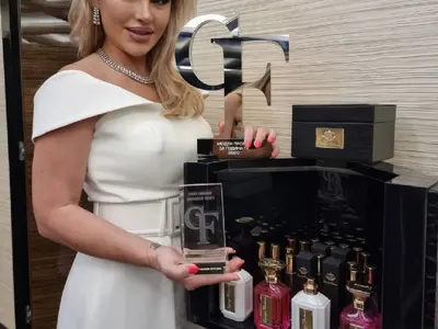 Заслужено! Евгения Борисова с две награди от Fashion awards! Линията й парфюми получи висока оценка