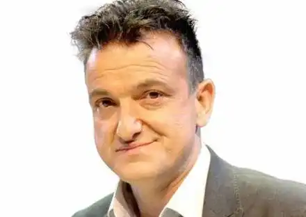 Зуека бяга в Испания