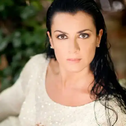 16-годишната щерка на Александрина Пендачанска се ваксинира!