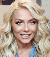 Венета Райкова бере дървесна аура