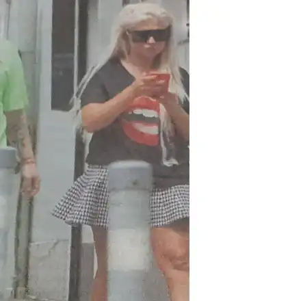 Андреа се прибра в София