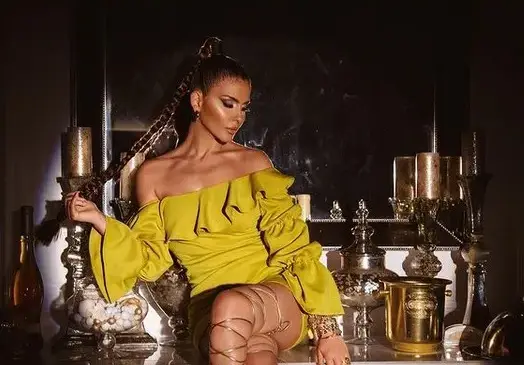 Анелия празнува рожден ден с шест торти (Снимки)