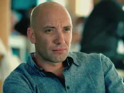 Бахаров стряска феновете с нова визия! Вижте колко е напълнял! (ФОТО)