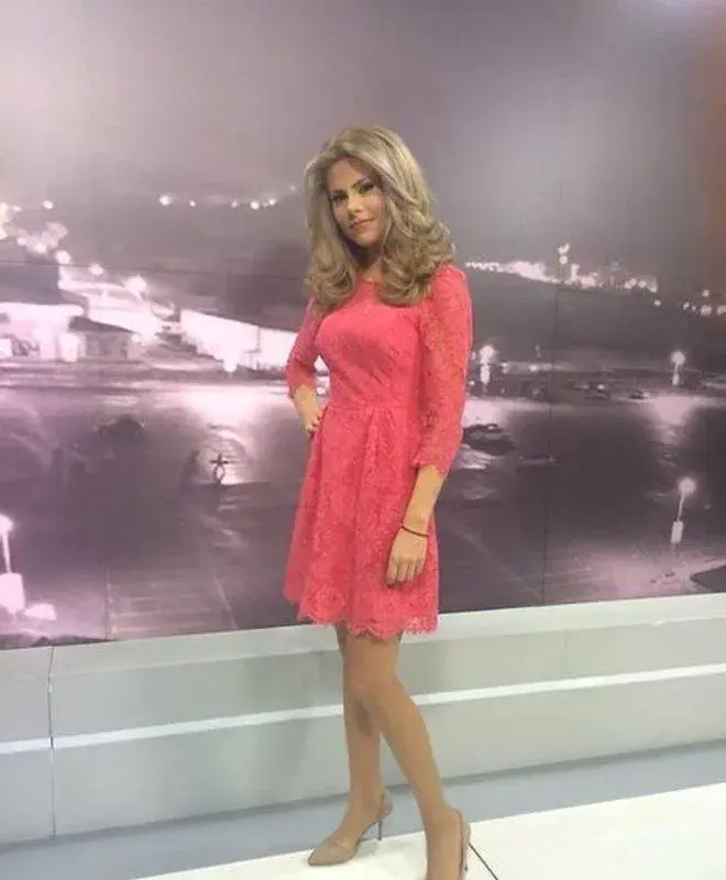 Деси Банова пак застава пред синоптичната карта