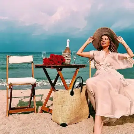 Есил Дюран с уникално тяло и визия на 52!