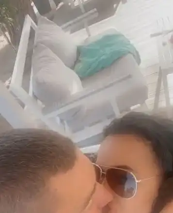 Ето го поредния мъж на Мара Отварачката (Снимки)