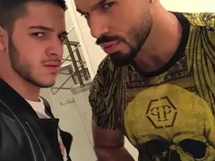 Фики търси гадже на брат си