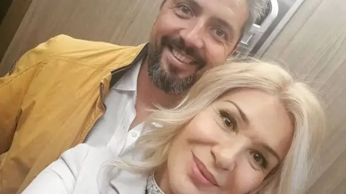 Гала във война със съседите си (Комшиите смятат водещата и Стефан за високомерни парвенюта)