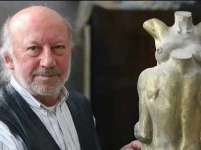 Герги Чапкънов-Чапа се вдъхновява само от жени без дрехи! Рисува ги около шадраван