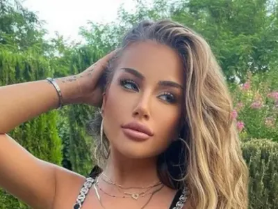 Гери-Никол посивя! Певицата за първи път толкова облечена (ФОТО)