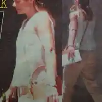 Карина Караньотова се налива с бира в жегите