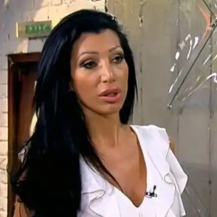 Катрин Вачева: Предпочитам да пия кафето си сама!