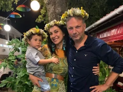 Коя е жената, която Ники Дойнов заведе до олтара (Новинарят се ожени за бивша манекенка и стюардеса)