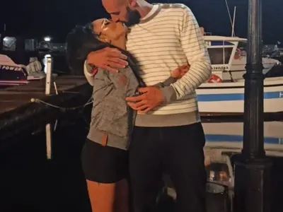 Лейди Би заби волейболист (Снимки)