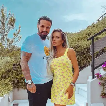 Летни страсти! Благо награби Златка в басейн (СНИМКИ)