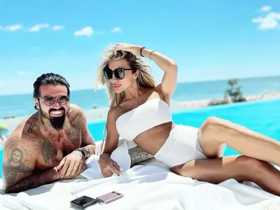 Летни страсти! Благо награби Златка в басейн (СНИМКИ)