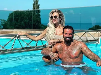 Летни страсти! Благо награби Златка в басейн (СНИМКИ)