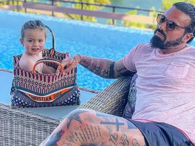 Летни страсти! Благо награби Златка в басейн (СНИМКИ)