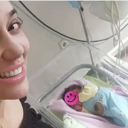 Мъжът на Мария Илиева я посрещна със златна торта! (СНИМКИ)