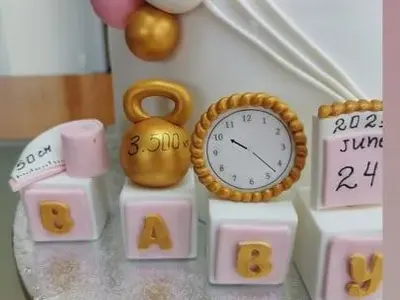 Мъжът на Мария Илиева я посрещна със златна торта! (СНИМКИ)