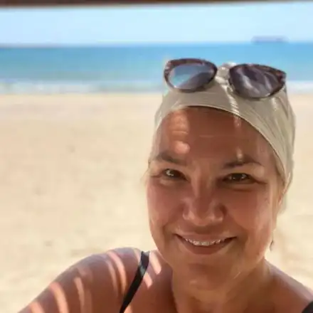 Марта Вачкова пак събира тен без бански! Заклетата нудистка и това лято не изневери на традицията (СНИМКИ)