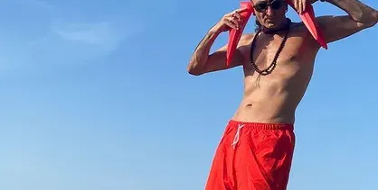 На Дони му пораснаха уши