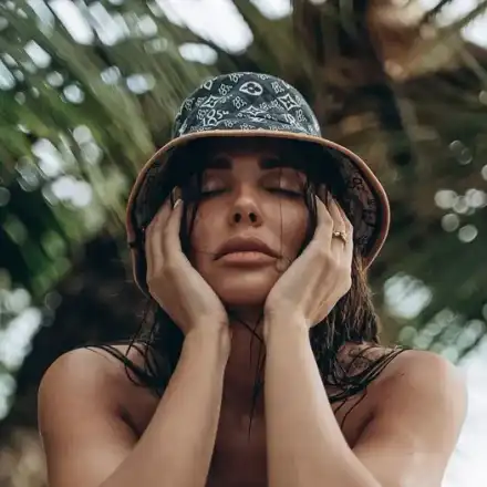 Николета Лозанова изгоря край басейна