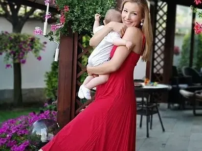 Николета Маданска щастлива с бебето