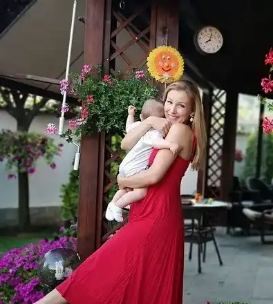 Николета Маданска щастлива с бебето