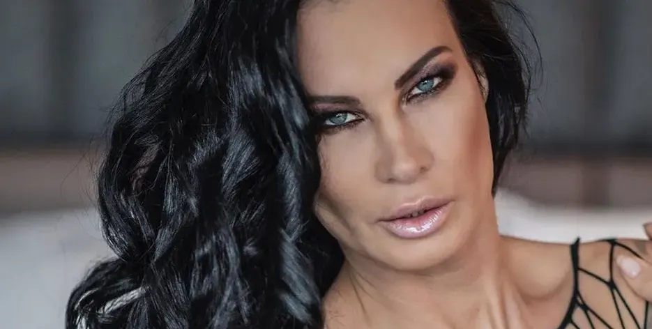 Огромен пес пази Цеци Красимирова