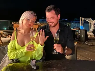 Поли Генова изнудила мъжа си за брак