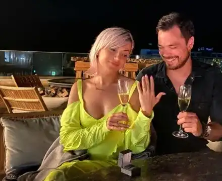 Поли Генова се сгоди, но няма да се омъжва (Радва на пръстен с рядък син диамант)