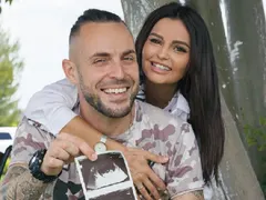 Рапърът Емо и Калина от „Един за друг“ чакат първата си рожба