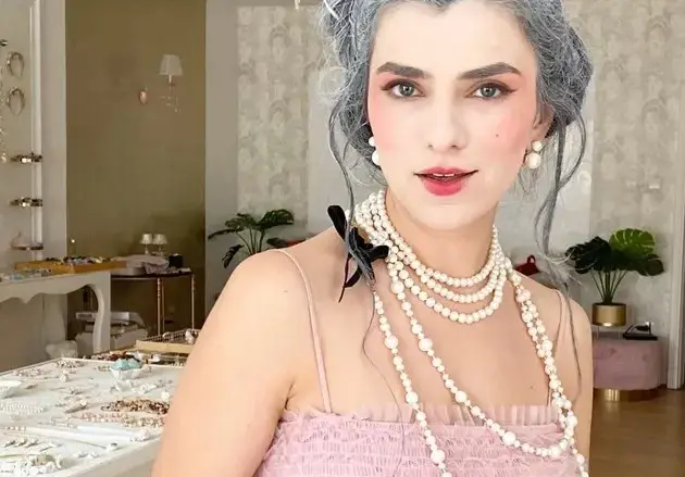 Салма Хайек забеляза Андреа Банда Банда