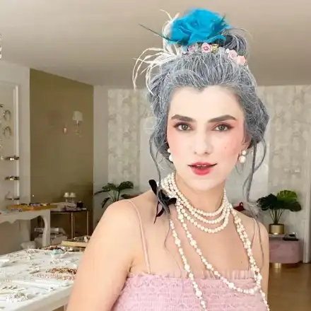 Салма Хайек забеляза Андреа Банда Банда